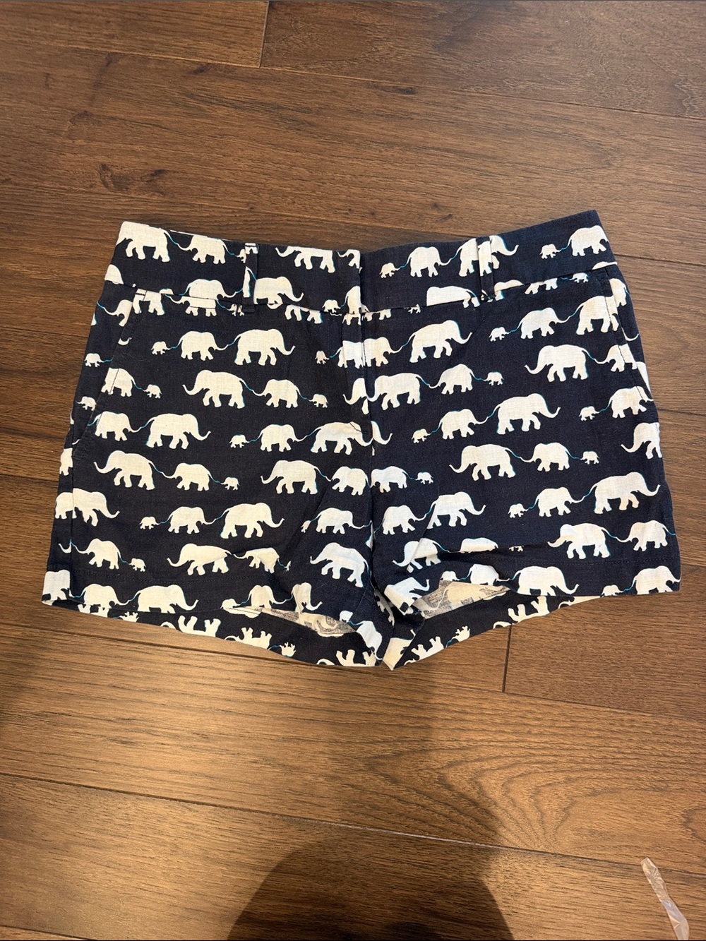 LOFT The Riviera Elephant Print Shorts Size 4 - C52-026